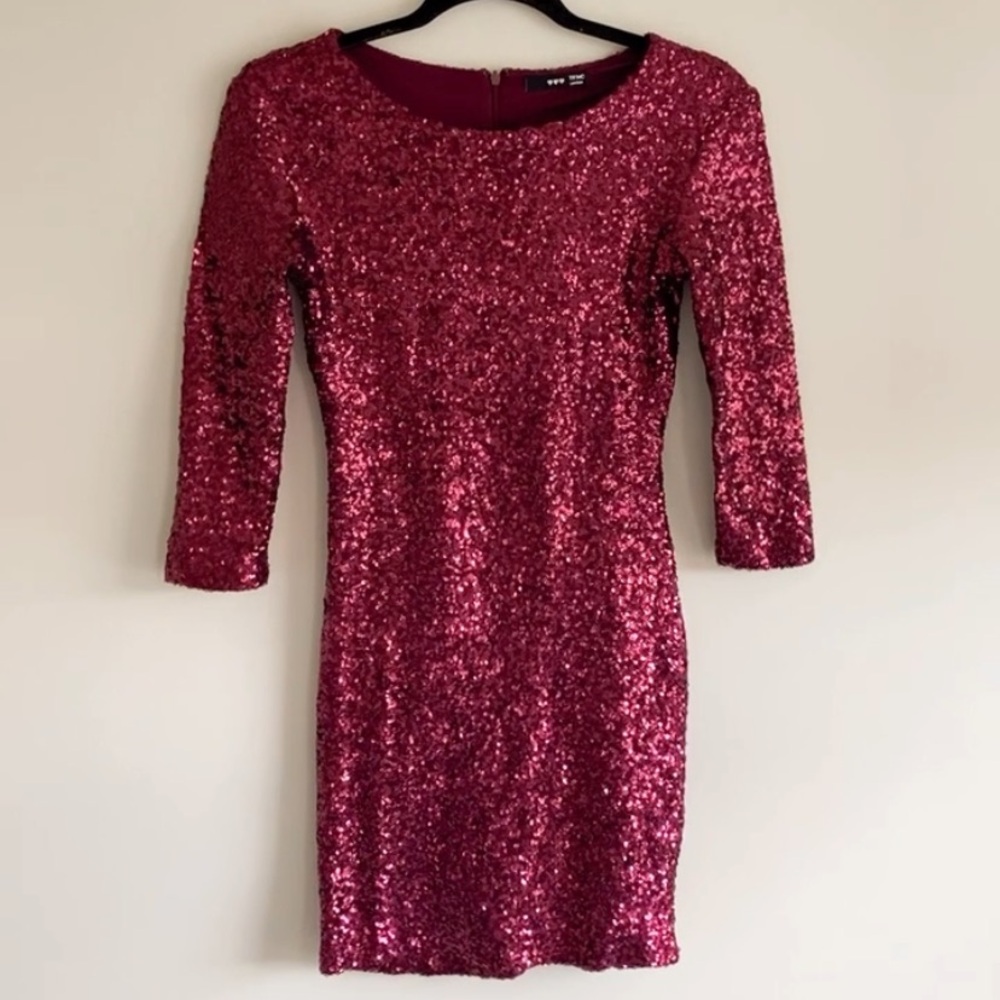 Red sequin body con dress